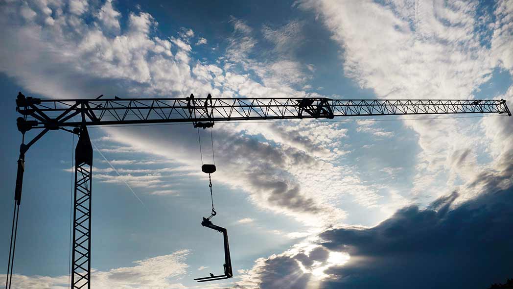 Gap in safety present on US construction sites, shown by study.